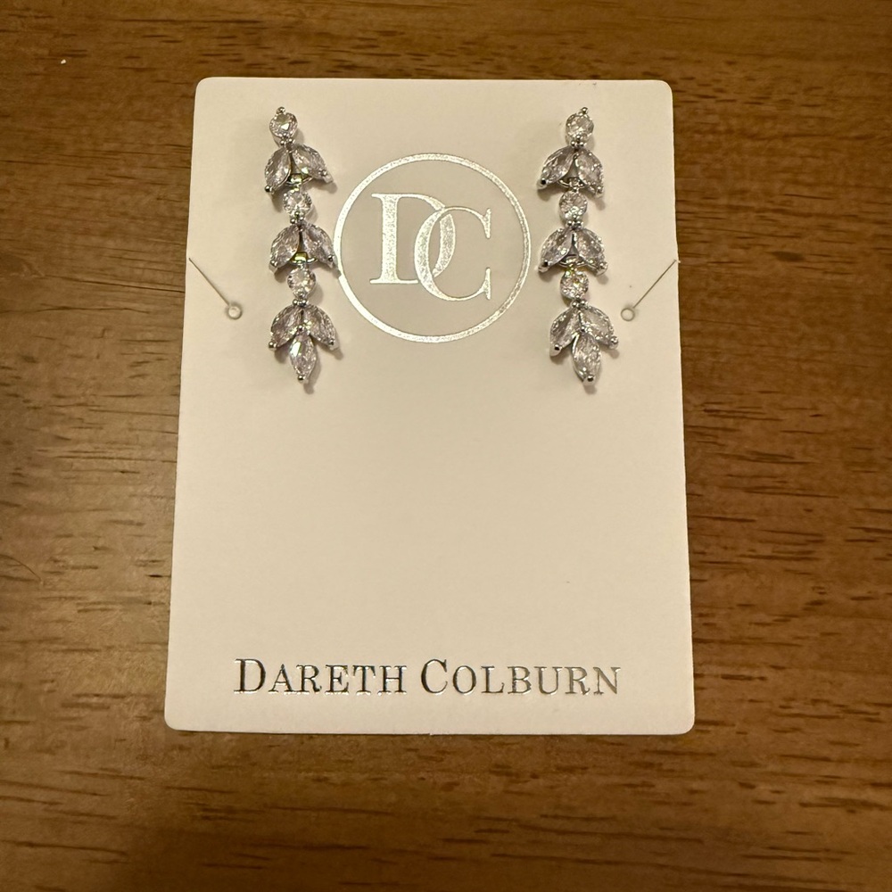 ✨ NWT Dareth Colburn Crystal Drop Earrings – Bridal / Formal ✨ - Picture 4 of 6
